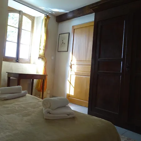 Au Moulie *